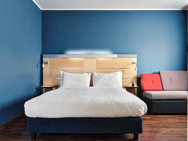 Standard Room, 1 Queen Bed with Sofa bed (Free Breakfast)