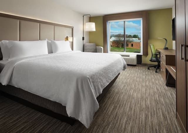 Standard Room, 1 King Bed
