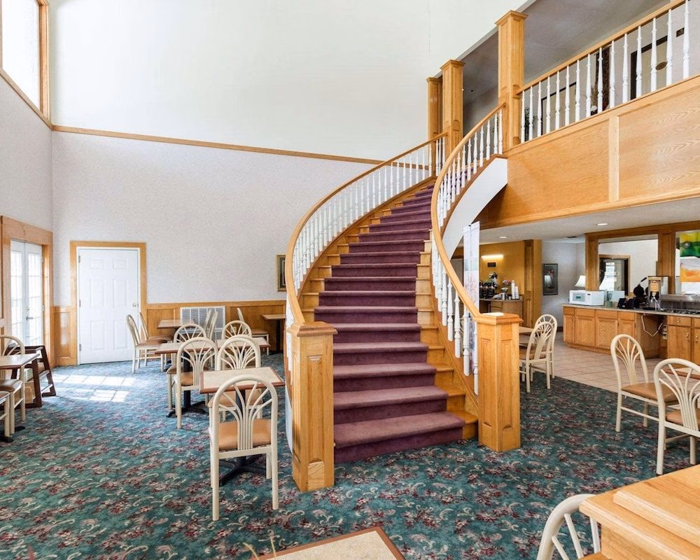 QUALITY INN ROBINSONVILLE4