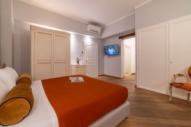 Superior Room, 1 Queen Bed, City View