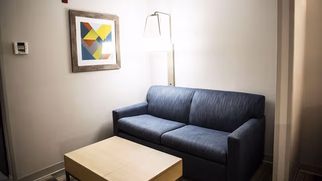 Suite, 1 King Bed, Accessible (Communications Accessible)