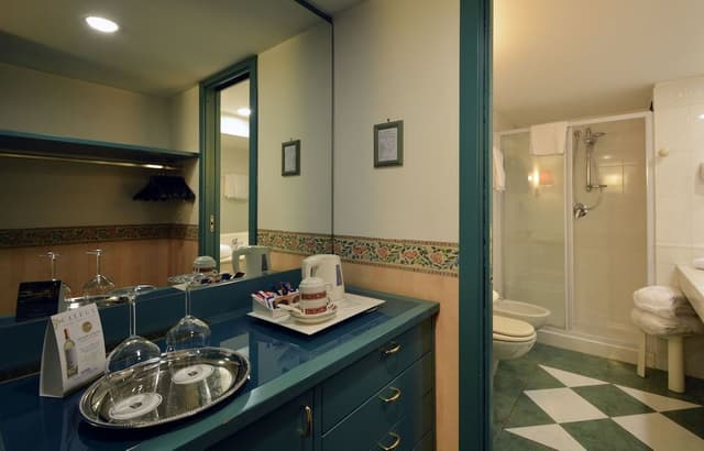 Junior Suite, 1 Queen Bed