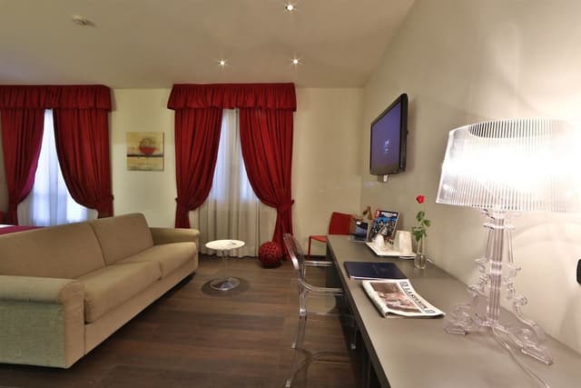 Superior Room, 1 Queen Bed