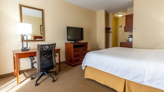 Standard Room, 1 King Bed