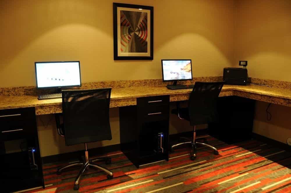 Holiday Inn Express Hotel & Suites Bonnyville