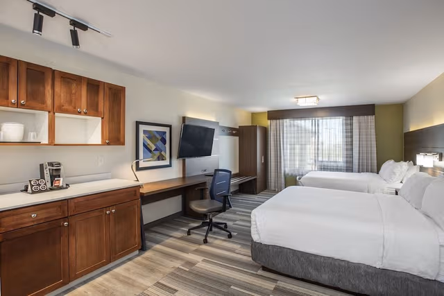 Suite, Multiple Beds