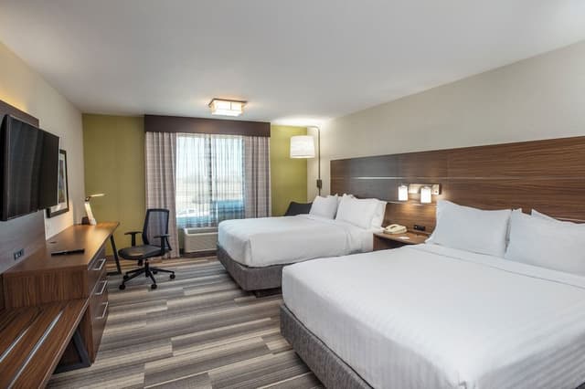 Suite, Multiple Beds (Extra Floor Space)
