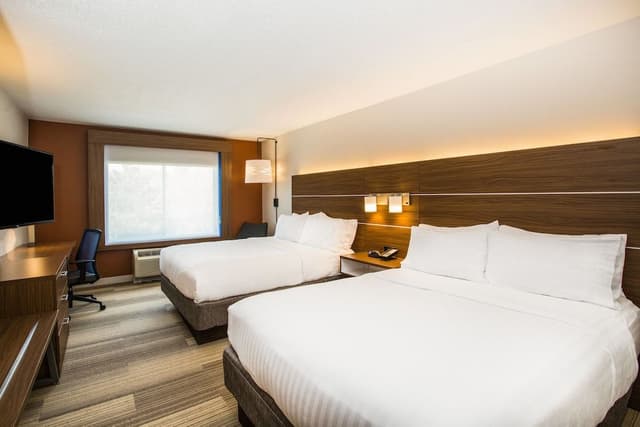 Standard Room, 2 Queen Beds, Accessible (Communication, Accessible Tub)
