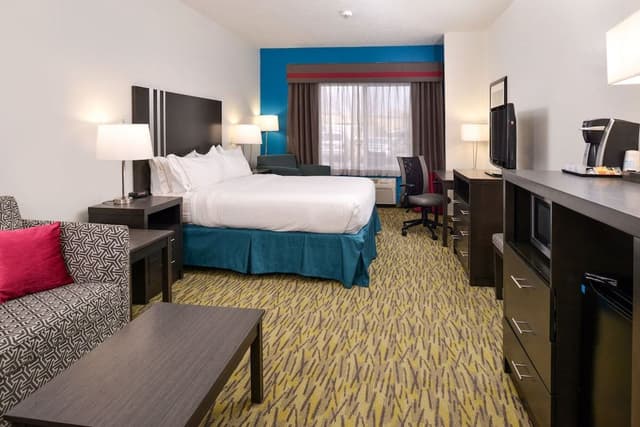 Standard Room, 1 King Bed (Extra Floor Space)