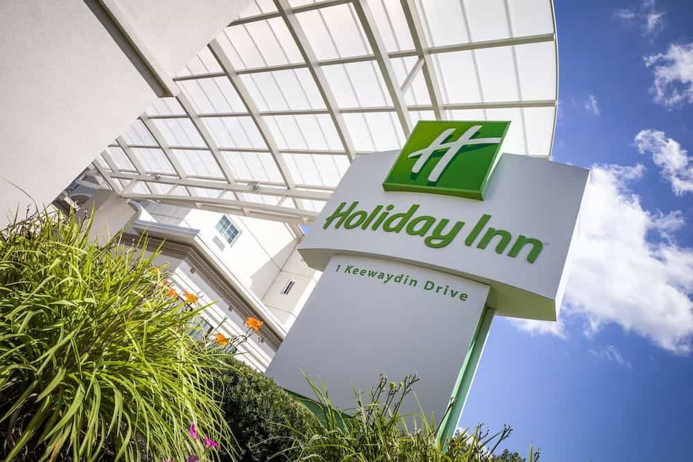 HOLIDAY INN SALEM (I-93 AT EXIT 2)