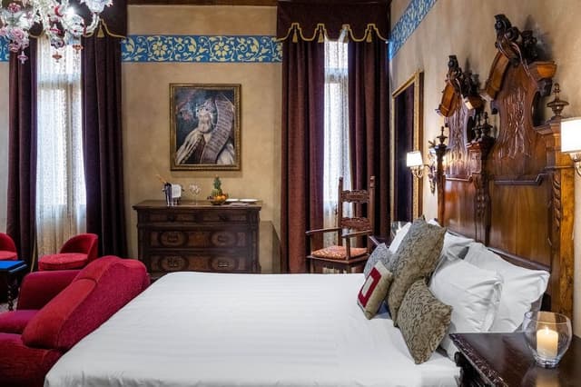 Junior Suite, Canal View (Lorenzo Priuli)