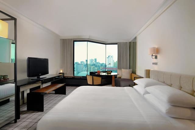 Club Room, 1 King Bed