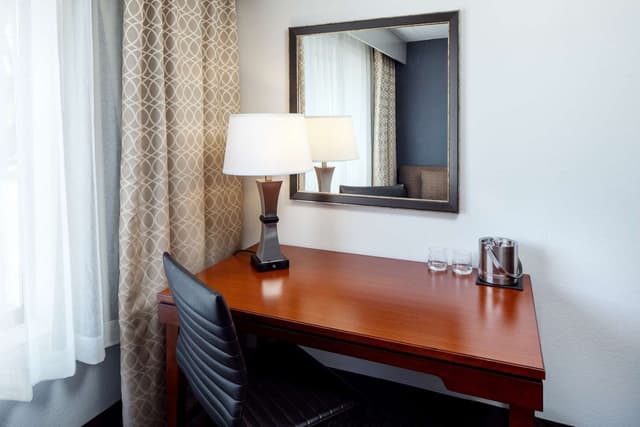 1 KING ROOM WITH SOFA BED