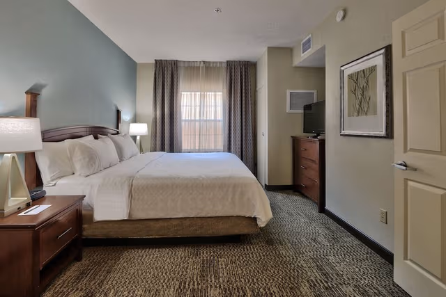 Suite, 2 Bedrooms, Kitchen