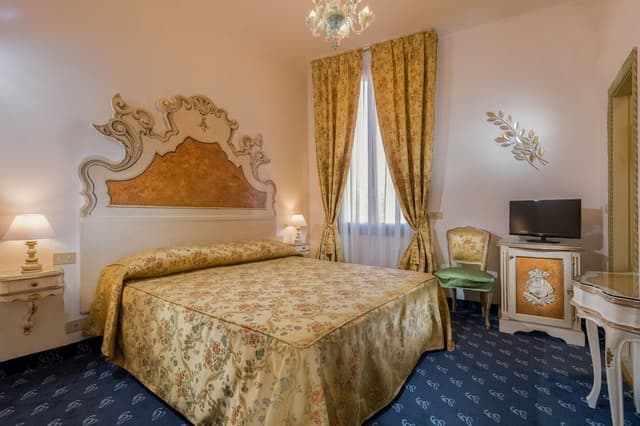 Classic Double or Twin Room