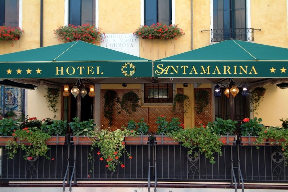 Santa Marina Hotel4