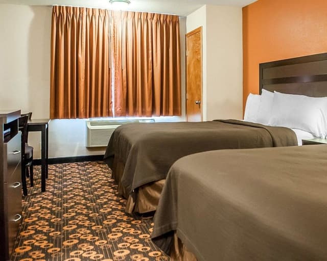 Standard Room, 2 Queen Beds, Non Smoking