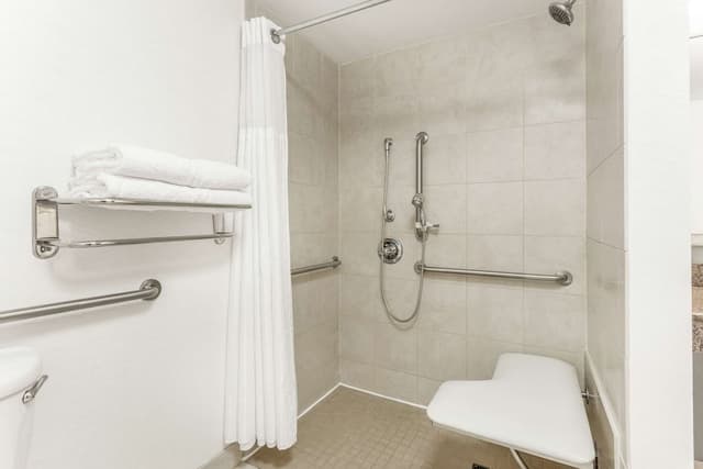 Room, 2 Queen Beds, Accessible