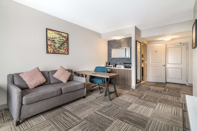 1 KING BED 1 BEDROOM SUITE WALK-IN SHOWER