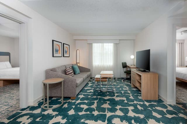 1 KING 2 DBL BEDS 2 BDRM 2 BATH SUITE NONSMOK