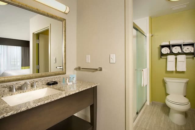 1 KNG STUDIO SUITE NONSMOKING