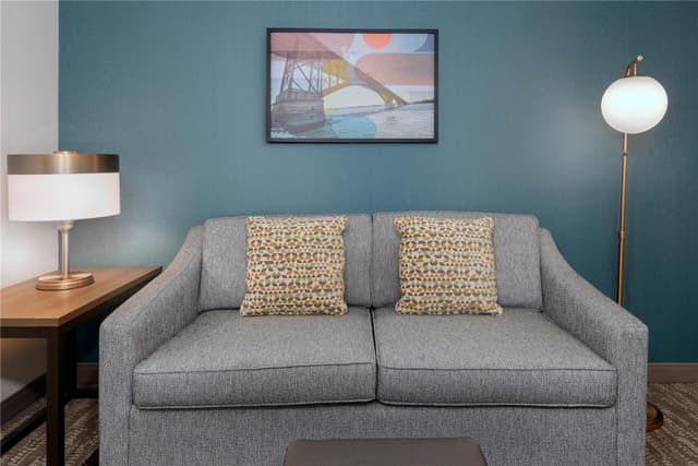 1 KING BED JUNIOR SUITE WITH SOFABED