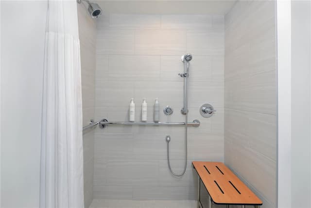 2 DOUBLE MOBILITY ACCESS W/ ROLL IN SHOWER