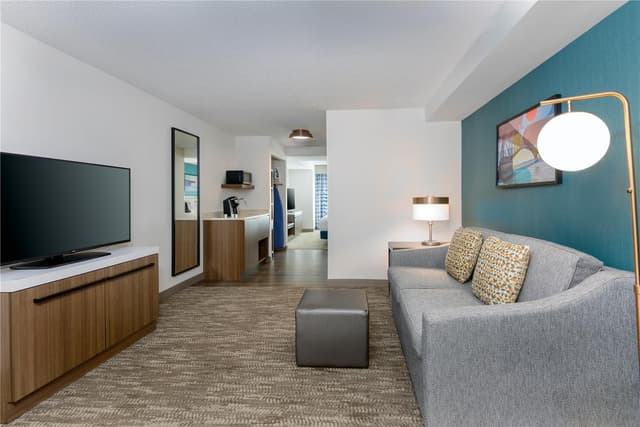 2 DOUBLE BEDS JUNIOR SUITE WITH SOFABED