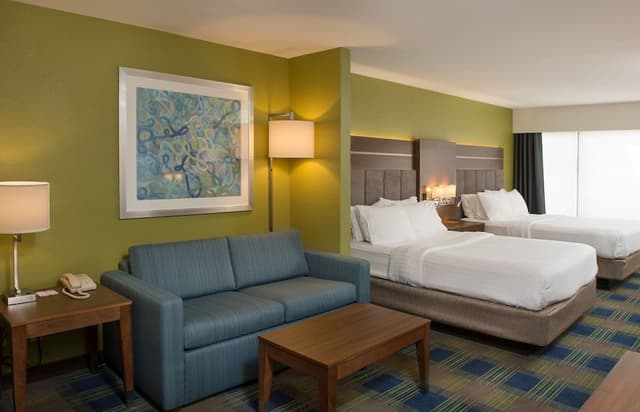 Suite, 2 Queen Beds