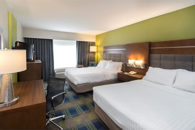 Suite, 2 Queen Beds
