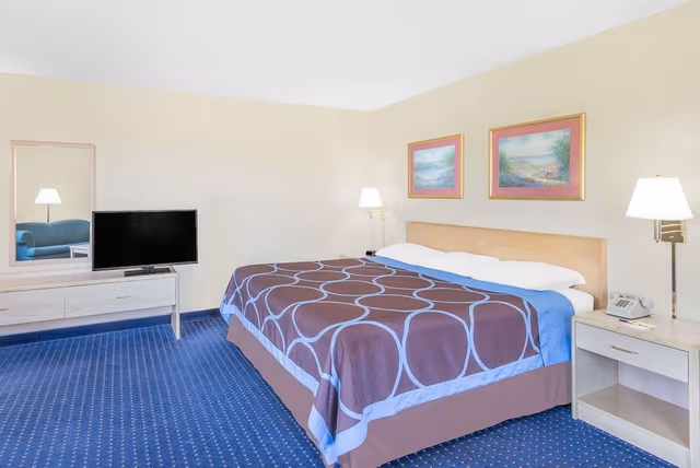 Studio Suite, 1 King Bed, Non Smoking