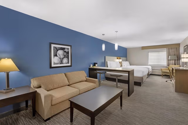 Junior Suite, 2 Queen Beds, Non Smoking, Refrigerator & Microwave