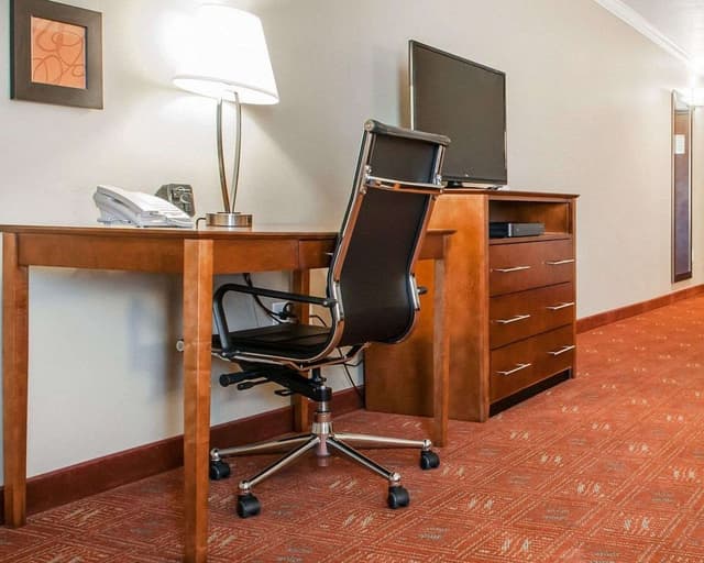 Suite, 1 King Bed, Non Smoking