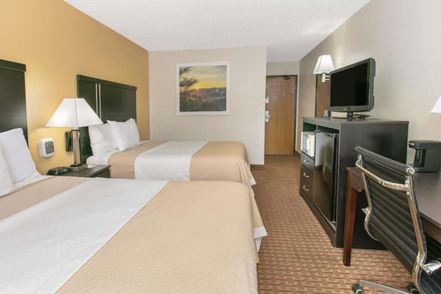 2 Double Beds Non-Smoking