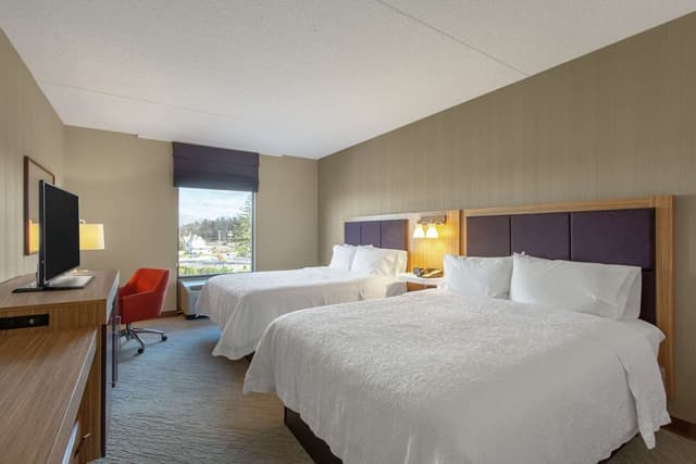 2 QUEEN BEDS NONSMOKING
