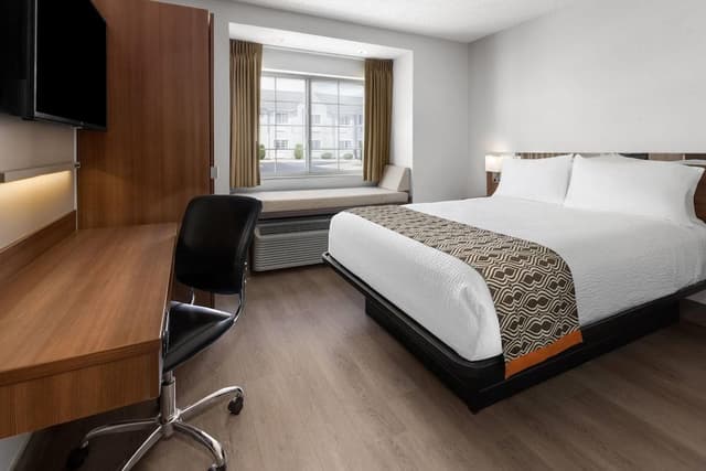Superior Room, 1 Queen Bed (microwave & fridge included)
