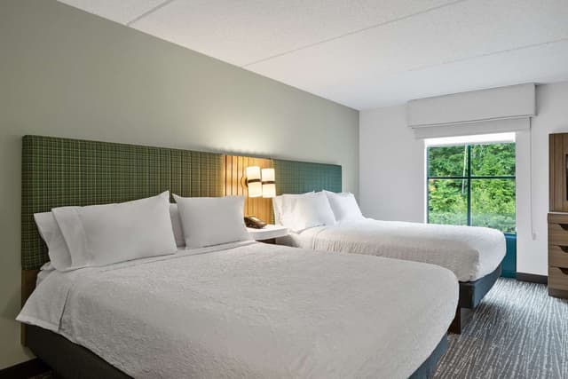 2 QUEEN BED SUITE W/ SOFABED