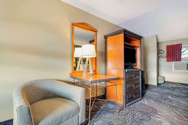 Room, 2 Double Beds, Non Smoking, Poolside