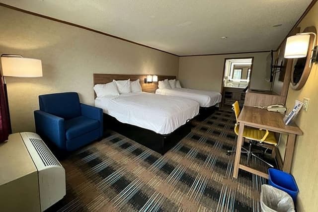 Room, 2 Queen Beds, Non Smoking