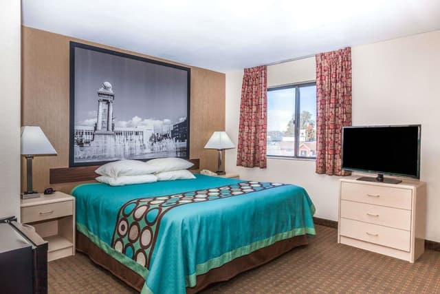 Deluxe Studio Suite, 1 King Bed, Non Smoking