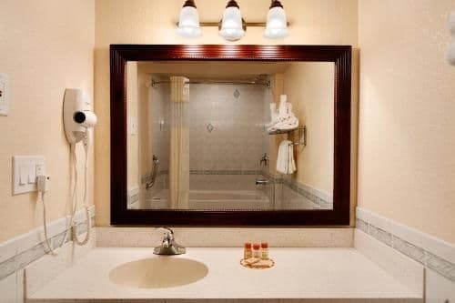 2 Double Beds Business Room Non-Smoking
