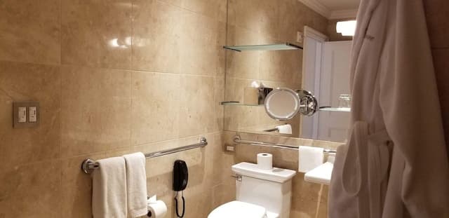Suite (Metropolitan)