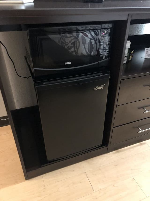 Superior Room, 1 Queen Bed, Accessible, Non Smoking (Roll-In Shower)