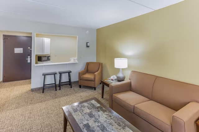 Suite, 2 Queen Beds, Non Smoking (Upgrade)