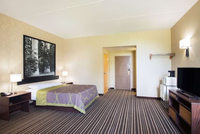 Deluxe Room, 1 Queen Bed, Non Smoking