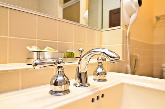 Room, 1 King Bed, Non Smoking, Jetted Tub (Walk-in Shower;with Sofabed)