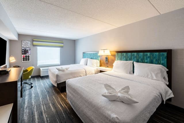 2 QUEEN BEDS NONSMOKING