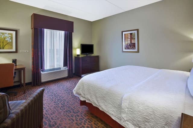1 KING BED NONSMOKING