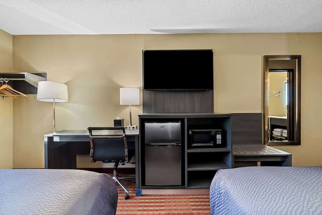 Room, 2 Queen Beds, Non Smoking