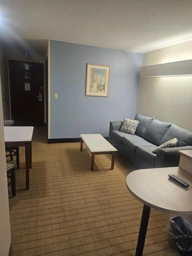 Suite, 1 Queen Bed, Non Smoking